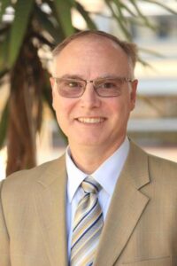 Bio picture for Dr. Daniel Chatham.